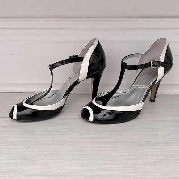 Tahari Patent Darby heels - Sz 7 - Picture 1 of 11